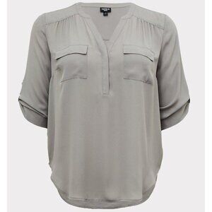 Torrid Womens Harper Georgette Pullover Plus 5 (5X) Roll Tab V-Neck‎ Green Sage